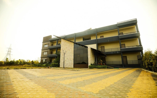 OYO 28365 Hotel The Cult