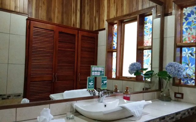 Los Pinos Cabanas y Jardines