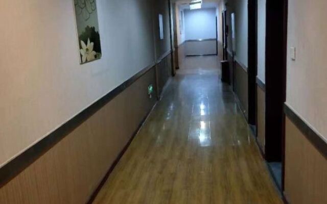 Baiyue Hualong Hotel