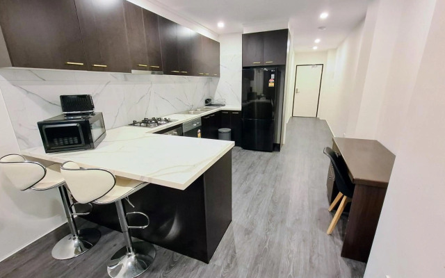City Edge Dandenong Apartment Hotel