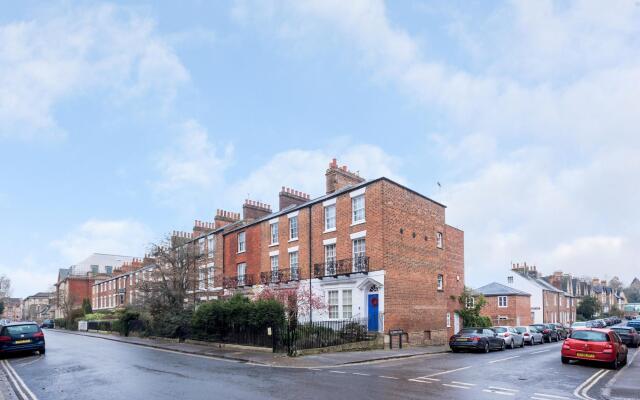 The Mews - 1BR Studio in Jericho Near City Centre