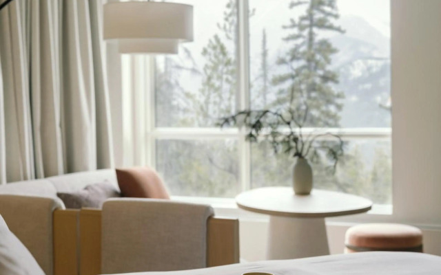 Rimrock Banff, Emblems Collection