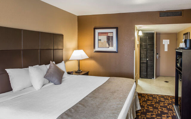 Quality Inn & Suites Denver Stapleton