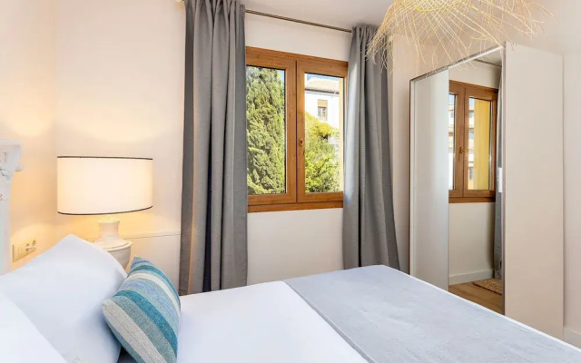 Stunning 4BD Apartament in the Heart of Granada Alhacaba - Apartment in Granada - Photo 2