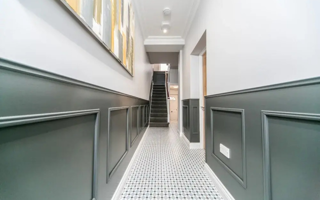 Flat 14 Helena House, 1-bed, Sleeps 3, Parking