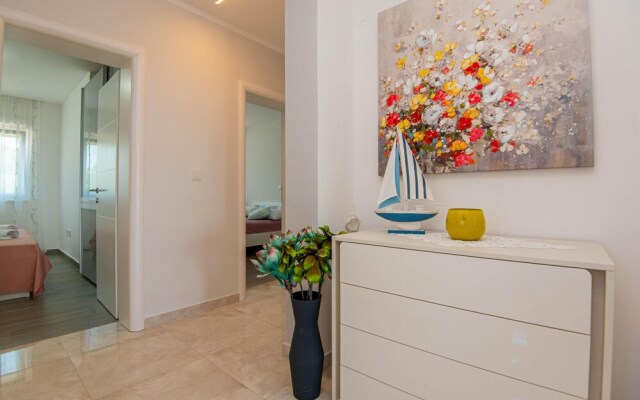 Stunning Apartment in Primosten With Wifi and 3 Bedrooms