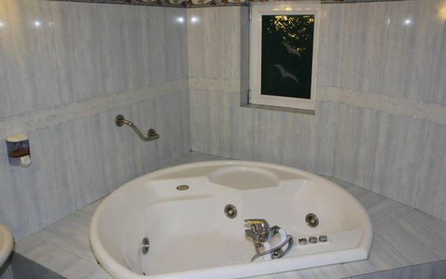 Exis Boutique Hotel