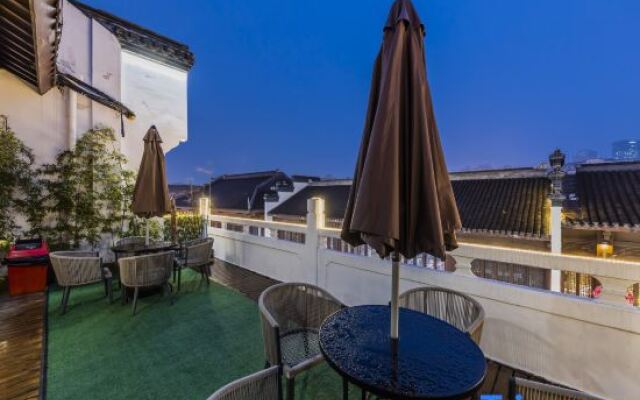 Elong Me Anlai Hotel (Nanjing Confucius Temple Pedestrian Street)
