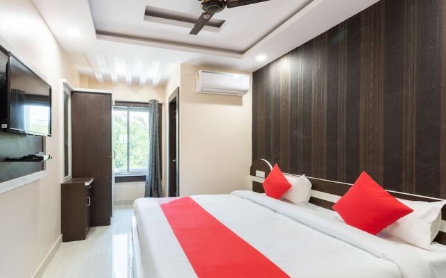 Oyo 29920 Hotel Rk Palace