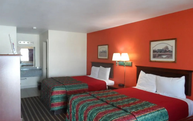 Motel 6-Saint Robert, MO