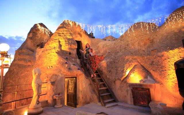 Cappadocia Fairy Chimneys Selfie Cave Hotels - Special Class