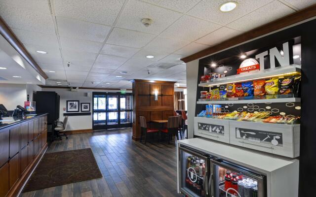 Hampton Inn Memphis-Poplar