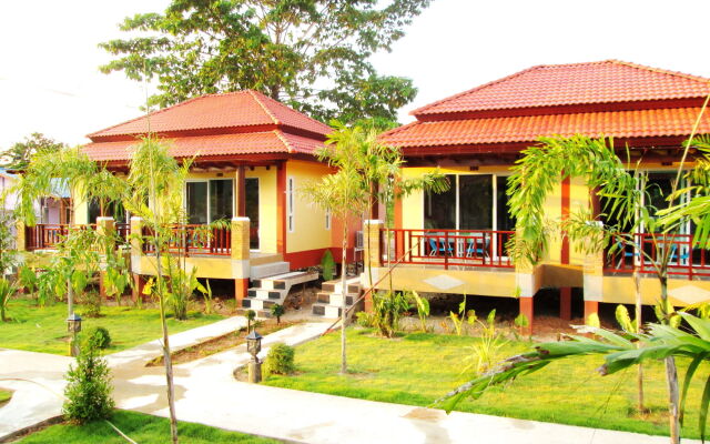 Lanta Riviera Villa Resort