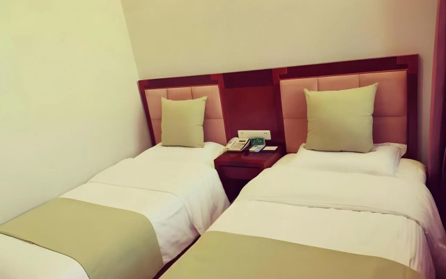 GreenTree Alliance Hulunbeier Zhalantun Railway Station Hotel