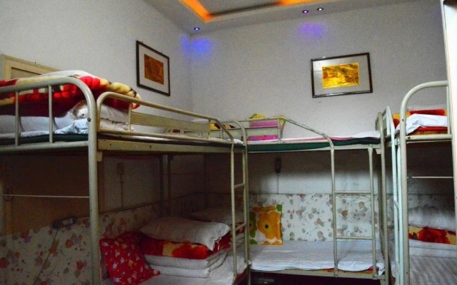 Jishixiang Youth Hostel