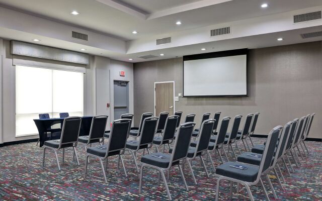 Hampton Inn & Suites Houston East Beltway 8