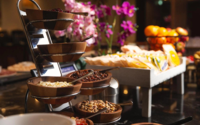 City Sleeper at Royal National Hotel