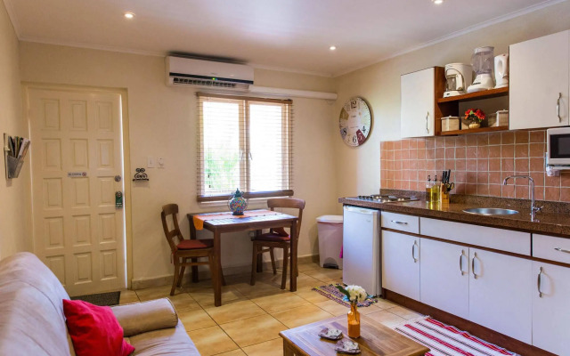 Cariñas Studio Apartments