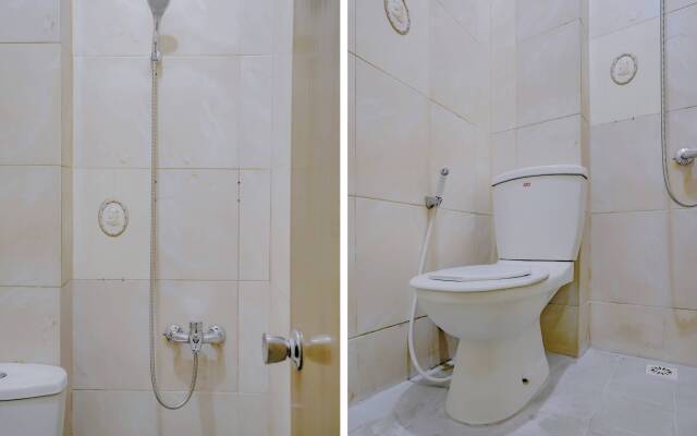 OYO Life 90035 Merci Club