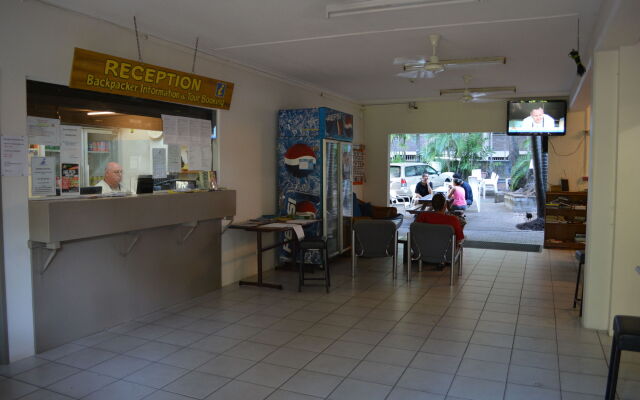 Frogshollow Backpackers