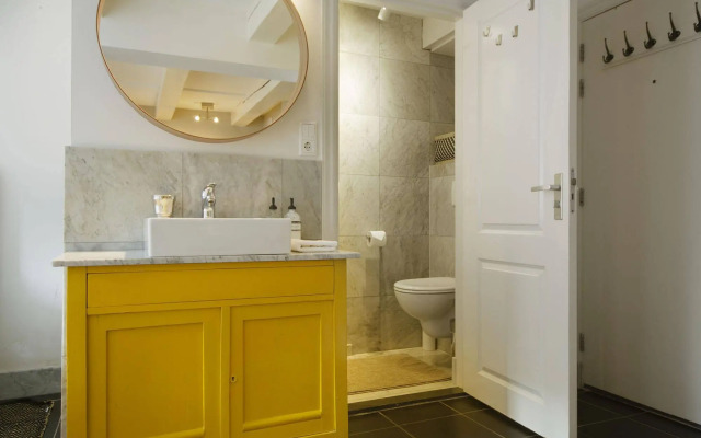 CoHo Suites