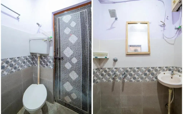 Sree Radha Lodge by OYO Rooms