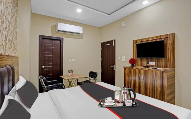 Collection O 93556 Hotel Citi Star