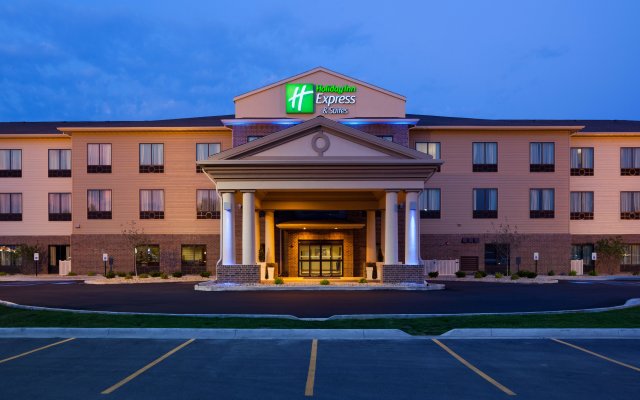 Holiday Inn Express and Suites Mason City, an IHG Hotel