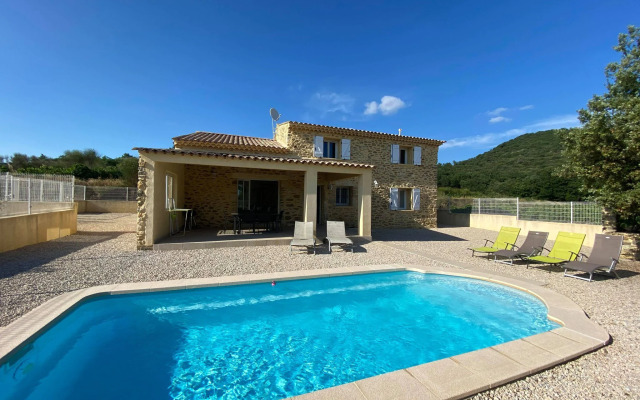 Luxurious Villa in Saint-Laurent-de-Carnols