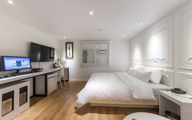 Hotel MARI