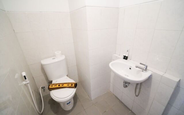 Homey And Comfy 2Br Apartment At Suncity Residence