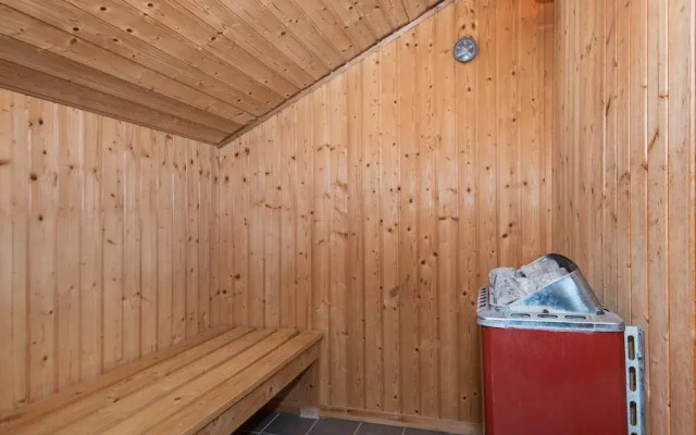 6 Person Holiday Home in Oksbol