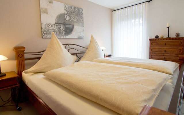 Lovely Apartment in Hage