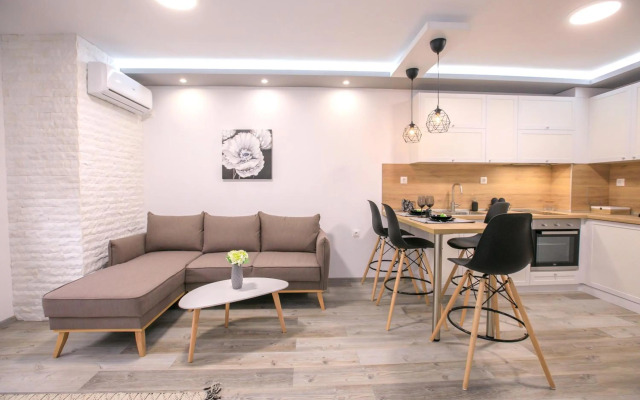 Babylon Park Apartment