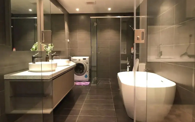 Expressionz Professional Suites by SYNC @3ppl