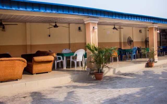 Castle City Resort & Suites Annex