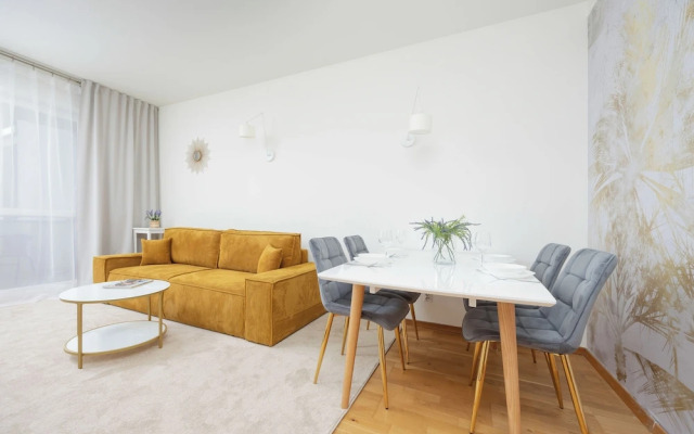 Cozy Apartment for 5 by Renters
