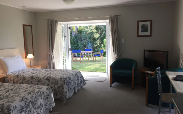 Ash Grove Boutique Motel