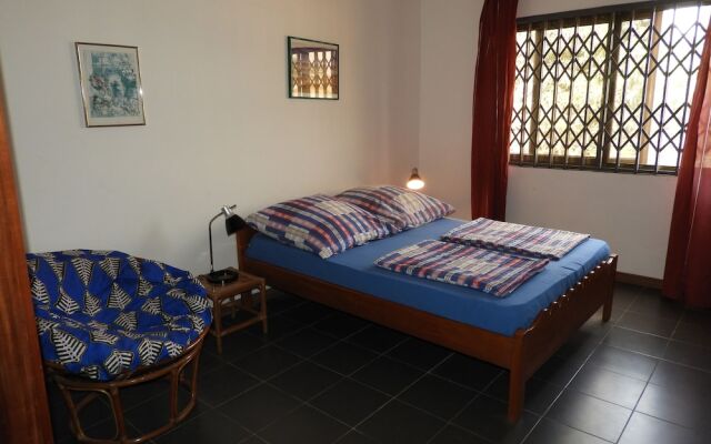 Nimohs' Holiday Home Mccarthy Hill Accra-ghana With Acs