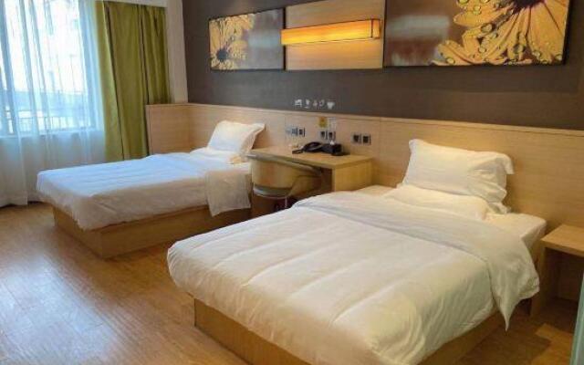 IU Hotel Chengdu Jianyang Xiongzhou Plaza Branch