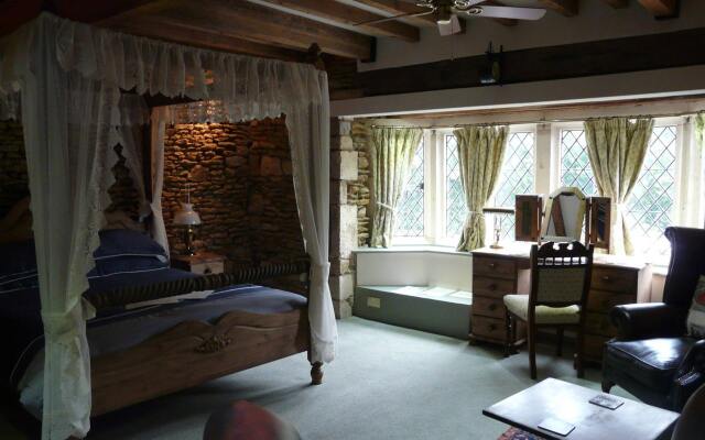 Old Swan Inn Lechlade