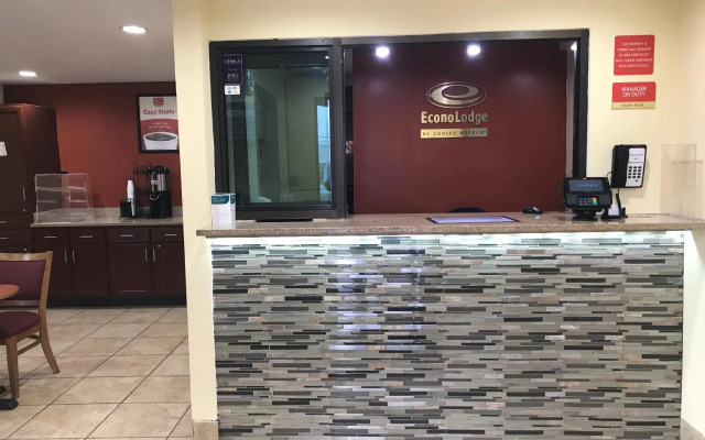 Econo Lodge Akron Copley Northwest