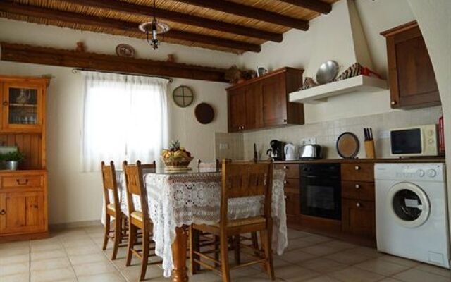 Lithos Holiday Villas