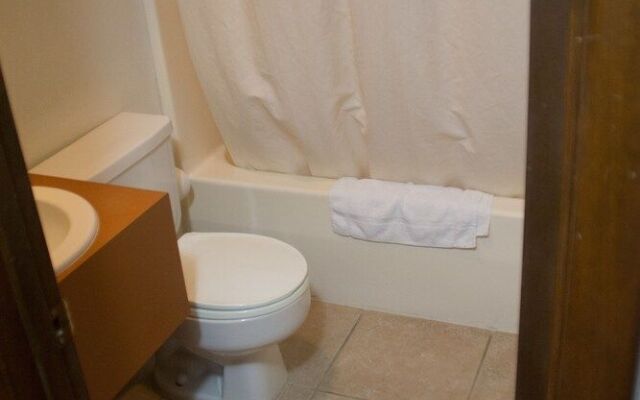 Tazewell Motor Lodge