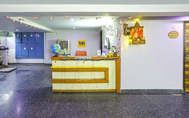 Fabhotel White House Bnb