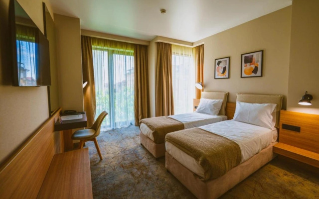 B1 Downtown Hotel