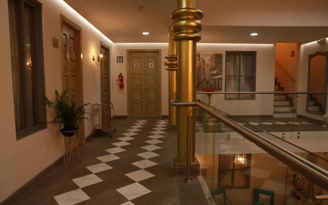 Adamas House Hotel