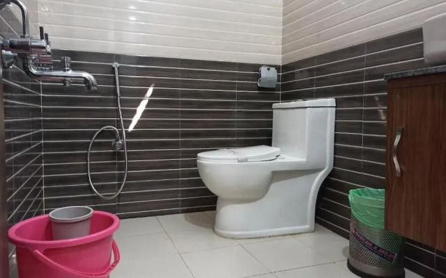 Hotel TLB Palace