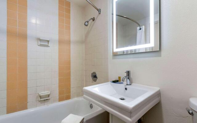 Clarion Pointe Fresno near Yosemite