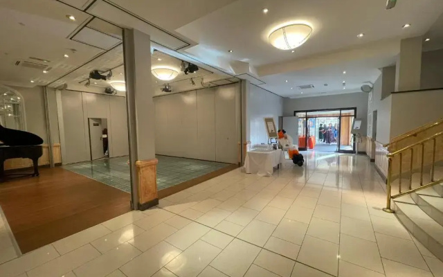 The Mansefield Hotel